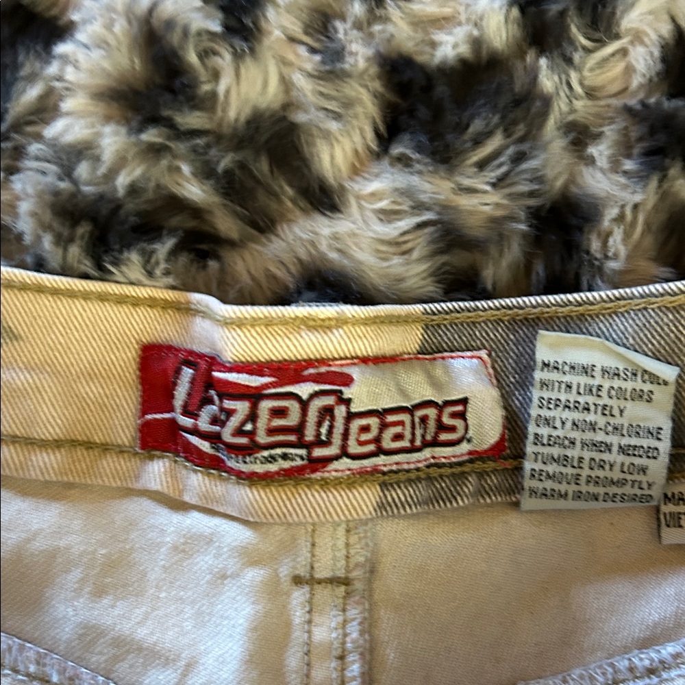 Lazerjeans Camouflage Denim Shorts with Jean patchwork detail - Picture 12 of 16